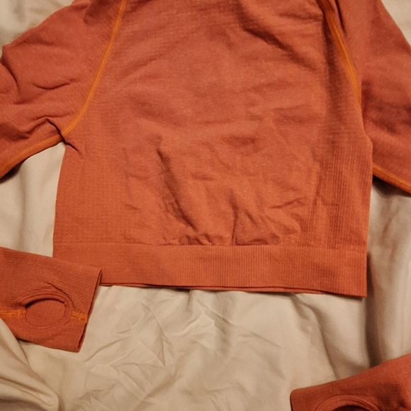 Gymshark SM crop top - Picture 3 of 6